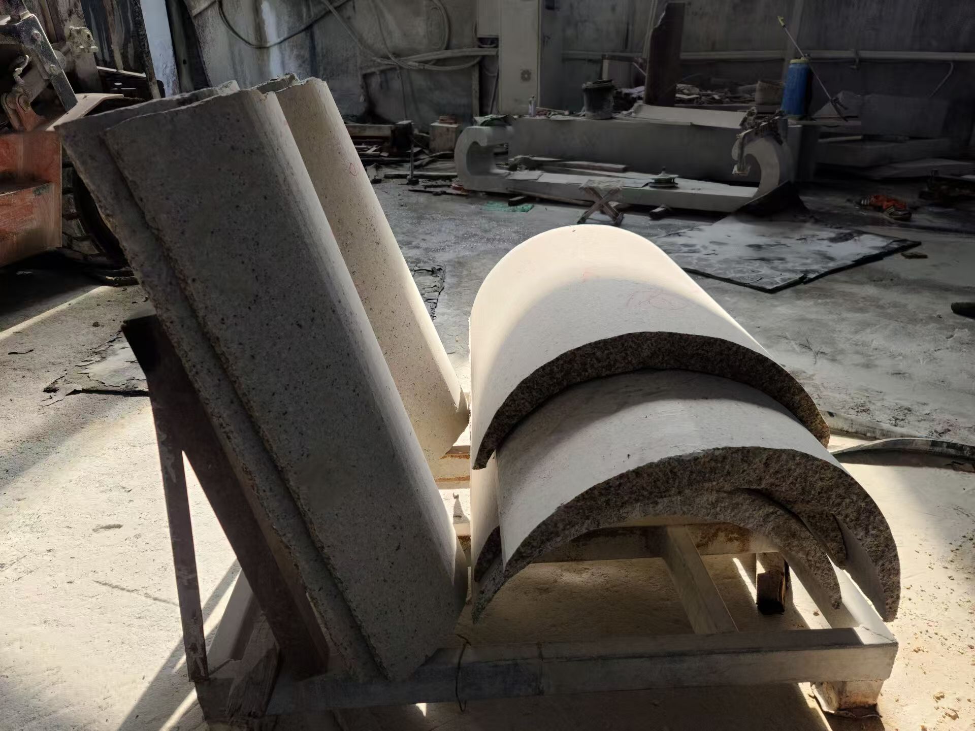 CNC Mono Tel (Elmas Tel) Kesme Makinesi Nedir? Sütun, Kemer ve Kavisli Taş Kesimi Rehberi